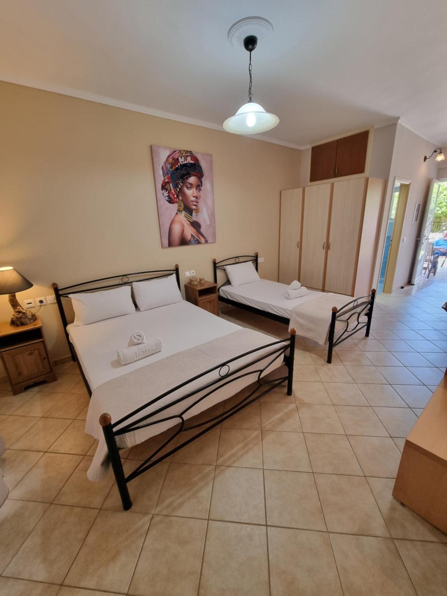 Marathon Studios & Apartments Керион Номер фото